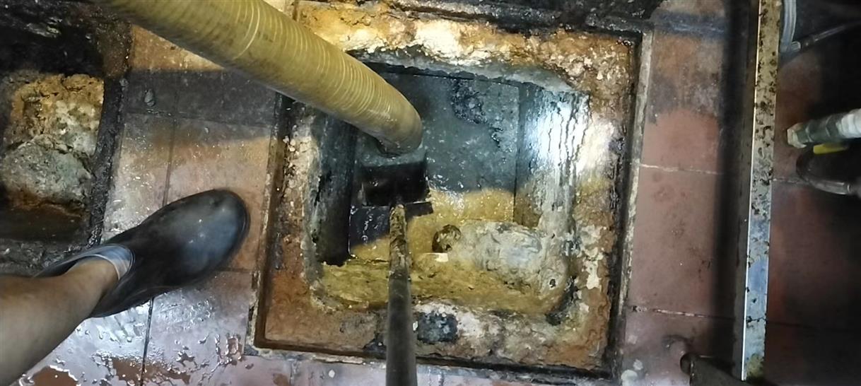 元宝化油池清理-污水池清掏